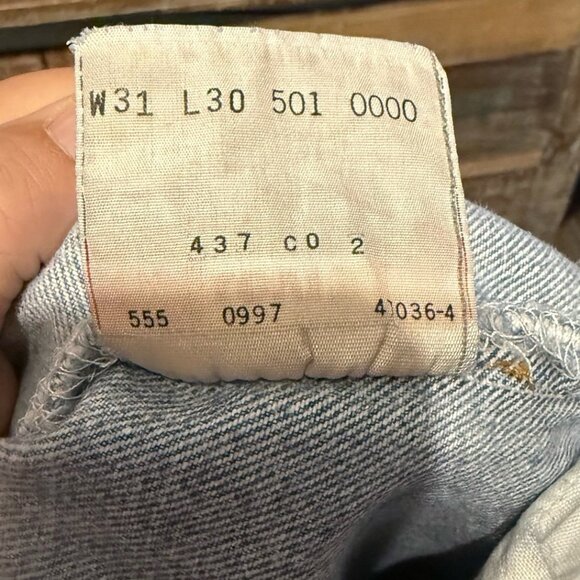 Levi’s 501xx Vintage Denim Jeans with White Embroidered Roses - Picture 3 of 6